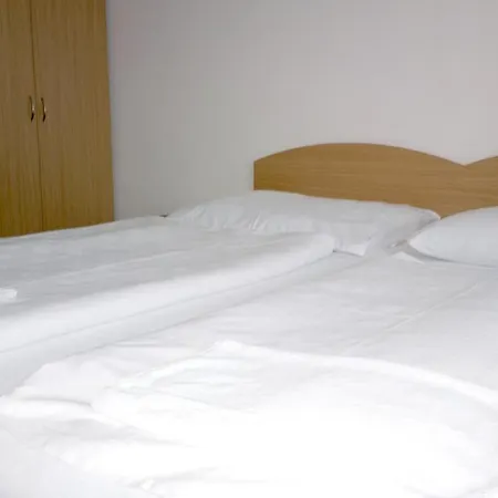 Lada Guest house 2*