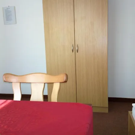 Guest house Lada 2*